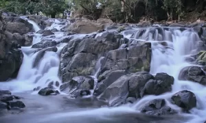 Celebes Canyon,Tebing Batu Cadas dan Jernihnya Aliran Sungai