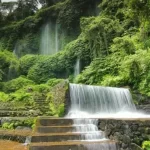 Segarnya Air Terjun Benang Stokel di Tengah Pulau Lombok