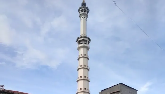 Menara Asmaul Husna, Monumen Megah dengan Pesona 99 Nama Allah di Kediri