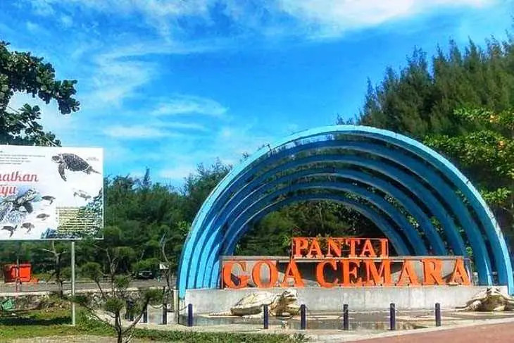 Pantai Goa Cemara