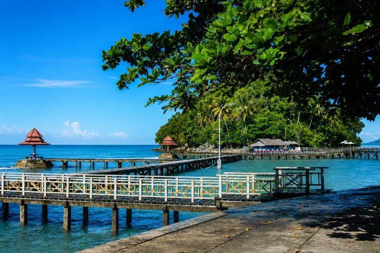 Pantai Carocok dan Pesona Pulau Cingkuak