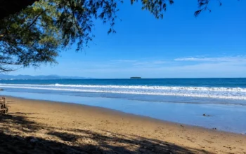 11 Wisata Pantai di Padang yang Populer dan Hits Dikunjungi